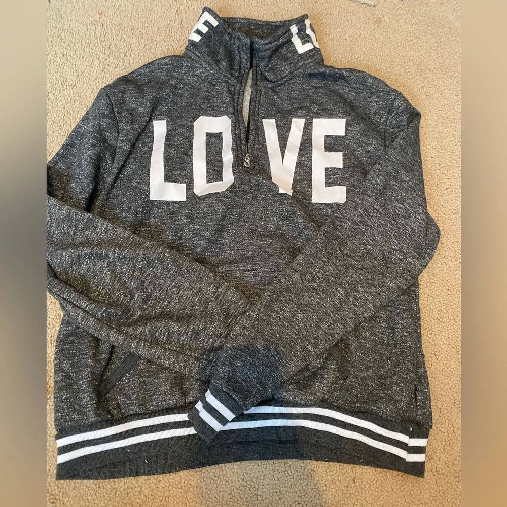 Sweater - Picture 1 of 2